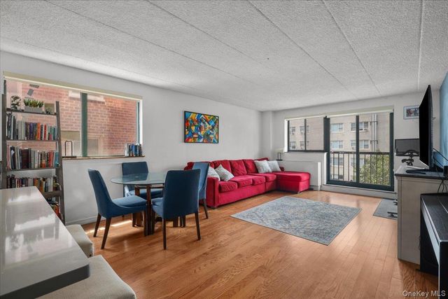 3220 Fairfield Avenue 4D, Bronx, NY 10463