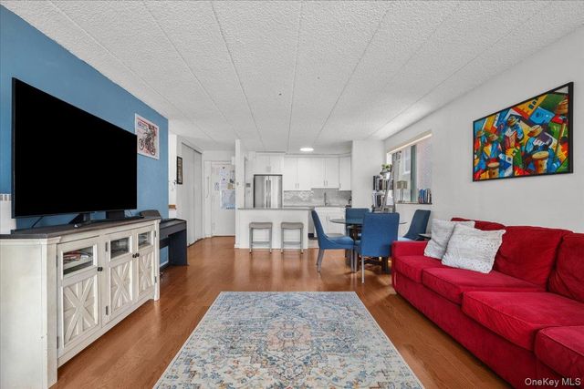 3220 Fairfield Avenue 4D, Bronx, NY 10463