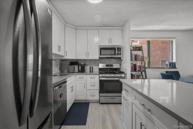 3220 Fairfield Avenue 4D, Bronx, NY 10463