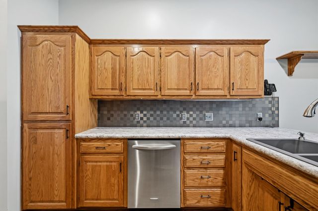 2383 W Buena Vista Street, Springfield, MO 65810