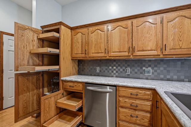 2383 W Buena Vista Street, Springfield, MO 65810