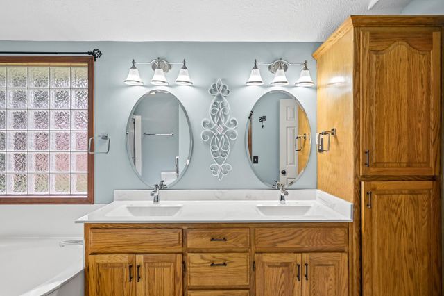 2383 W Buena Vista Street, Springfield, MO 65810