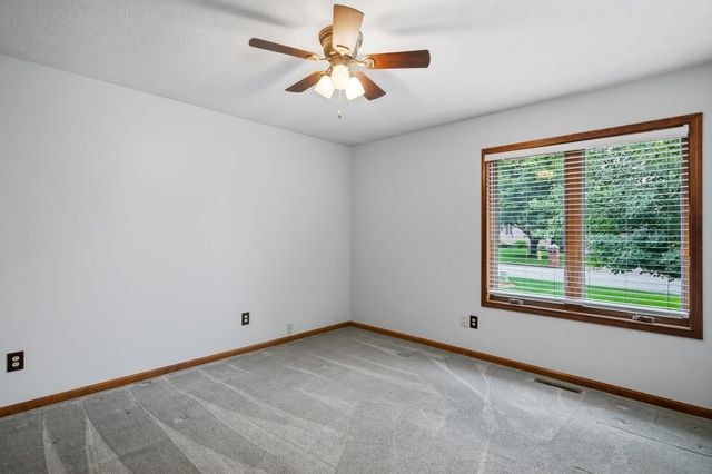2383 W Buena Vista Street, Springfield, MO 65810