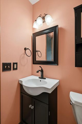 2383 W Buena Vista Street, Springfield, MO 65810