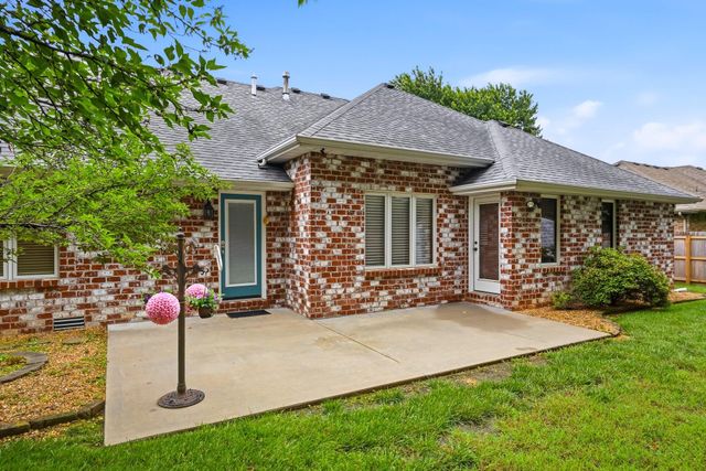 2383 W Buena Vista Street, Springfield, MO 65810