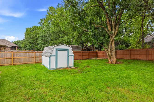 2383 W Buena Vista Street, Springfield, MO 65810
