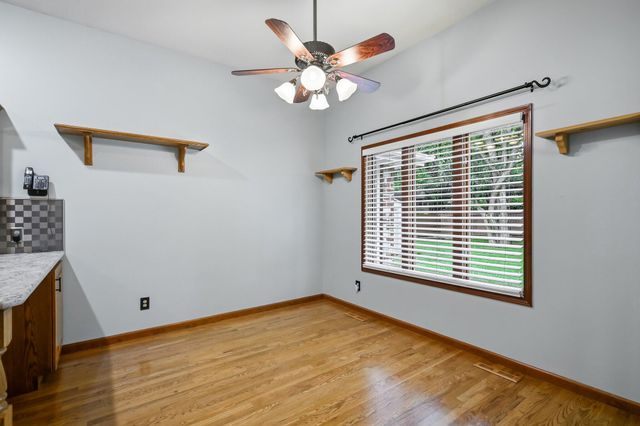 2383 W Buena Vista Street, Springfield, MO 65810
