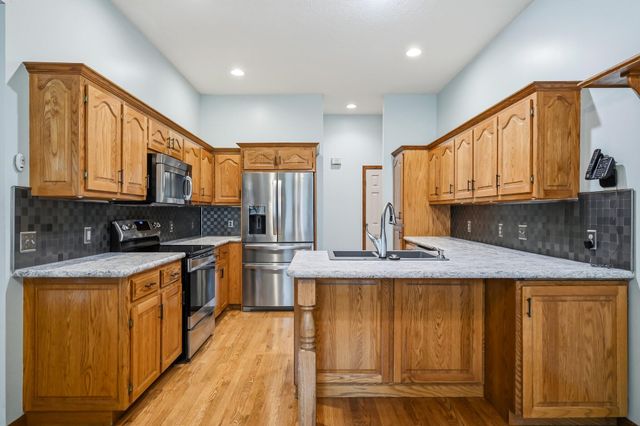 2383 W Buena Vista Street, Springfield, MO 65810