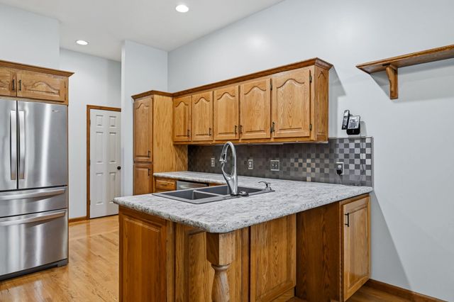 2383 W Buena Vista Street, Springfield, MO 65810