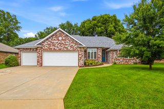 2383 W Buena Vista Street, Springfield, MO 65810