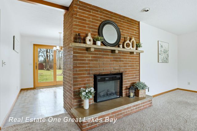 7205 Trinklein Road, Saginaw, MI 48609