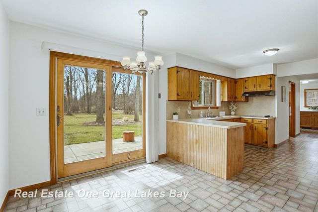 7205 Trinklein Road, Saginaw, MI 48609