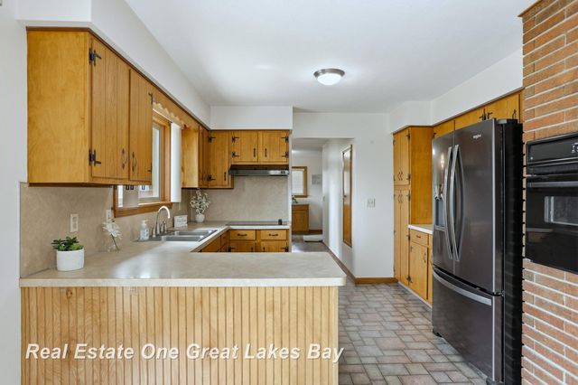 7205 Trinklein Road, Saginaw, MI 48609