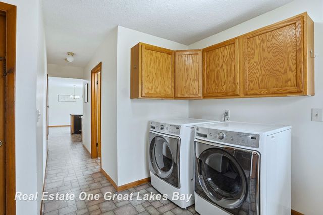 7205 Trinklein Road, Saginaw, MI 48609