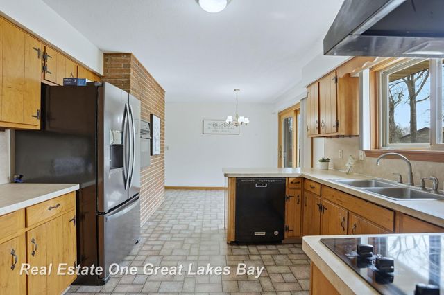 7205 Trinklein Road, Saginaw, MI 48609