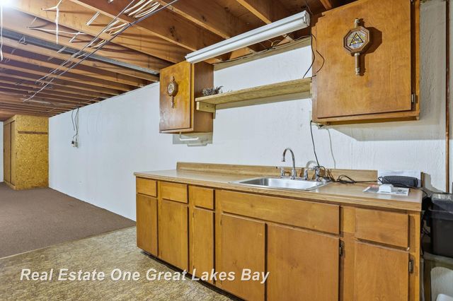 7205 Trinklein Road, Saginaw, MI 48609