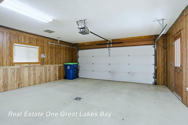 7205 Trinklein Road, Saginaw, MI 48609