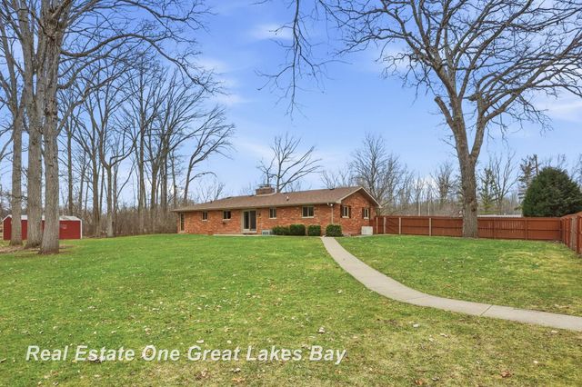 7205 Trinklein Road, Saginaw, MI 48609