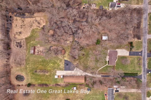 7205 Trinklein Road, Saginaw, MI 48609