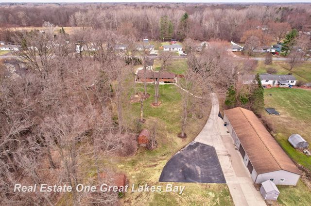 7205 Trinklein Road, Saginaw, MI 48609