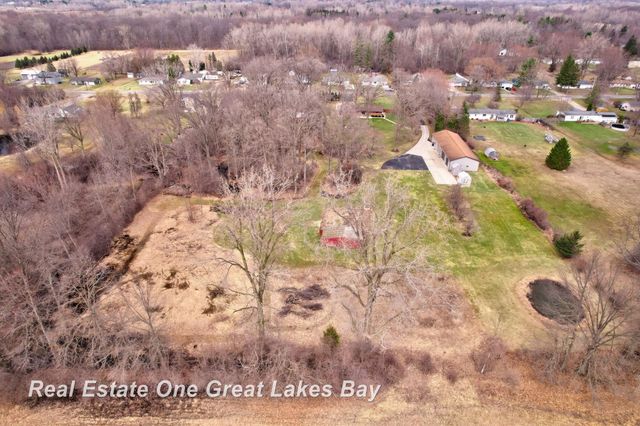 7205 Trinklein Road, Saginaw, MI 48609