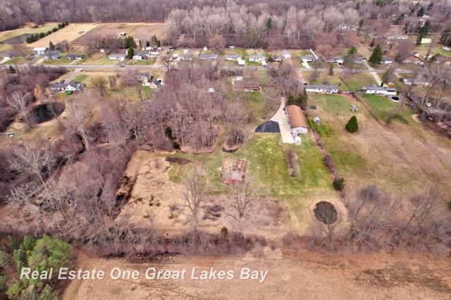 7205 Trinklein Road, Saginaw, MI 48609