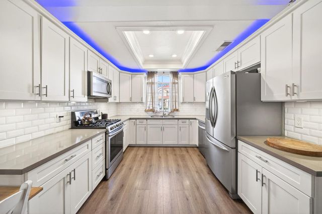 914 Garland Avenue, Clovis, CA 93612