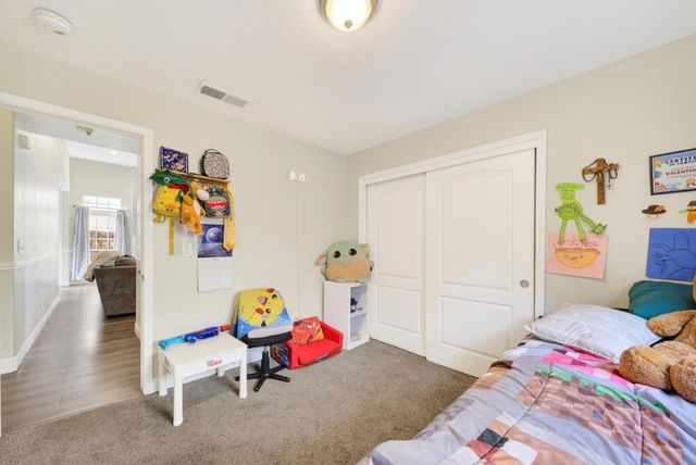 914 Garland Avenue, Clovis, CA 93612