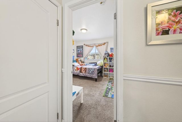 914 Garland Avenue, Clovis, CA 93612