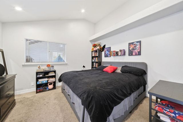 914 Garland Avenue, Clovis, CA 93612