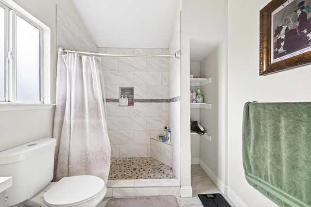 914 Garland Avenue, Clovis, CA 93612