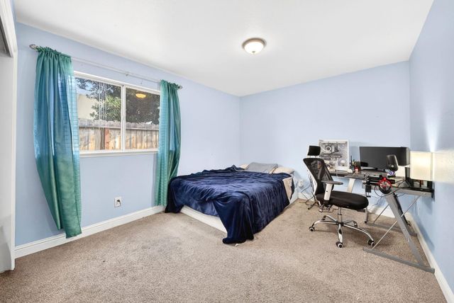 914 Garland Avenue, Clovis, CA 93612