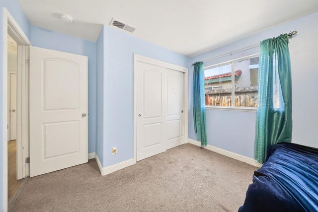 914 Garland Avenue, Clovis, CA 93612