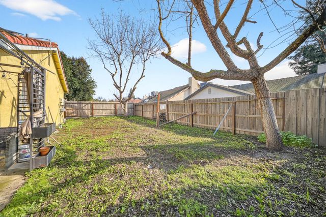 914 Garland Avenue, Clovis, CA 93612