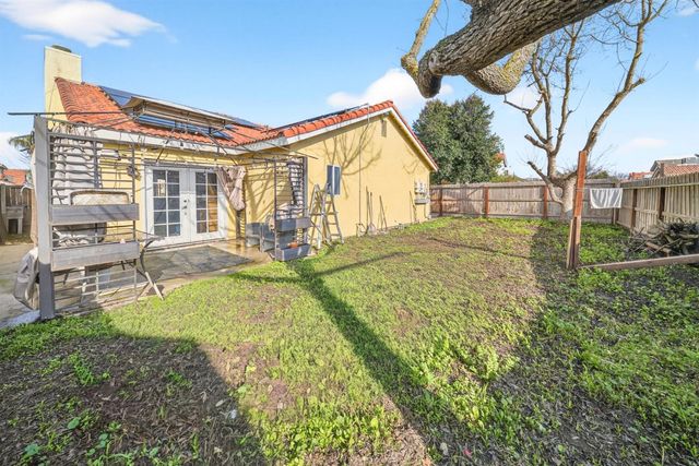 914 Garland Avenue, Clovis, CA 93612