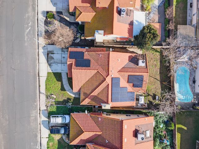 914 Garland Avenue, Clovis, CA 93612