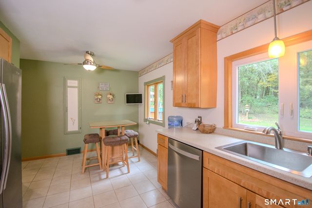 59 Case Street, Norwich, CT 06360