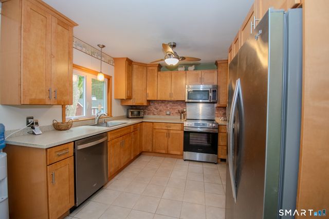 59 Case Street, Norwich, CT 06360