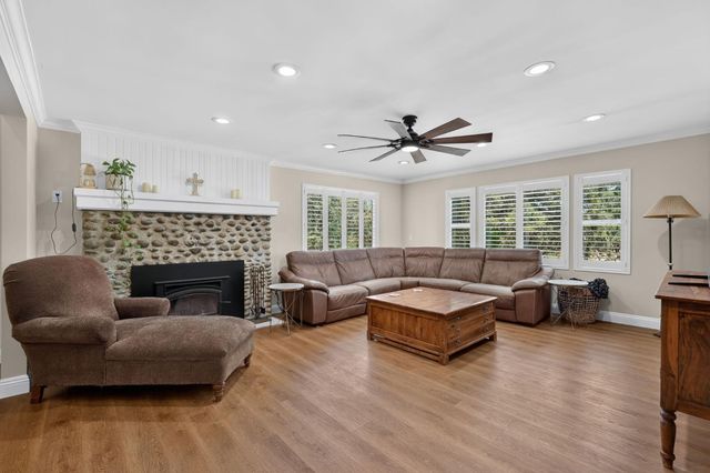 2402 Deer Valley Rd, Rescue, CA 95672