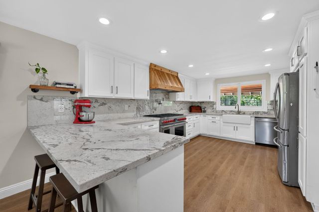 2402 Deer Valley Rd, Rescue, CA 95672