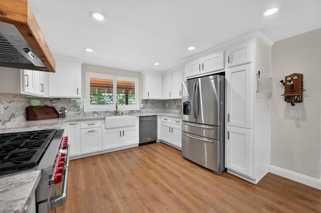 2402 Deer Valley Rd, Rescue, CA 95672
