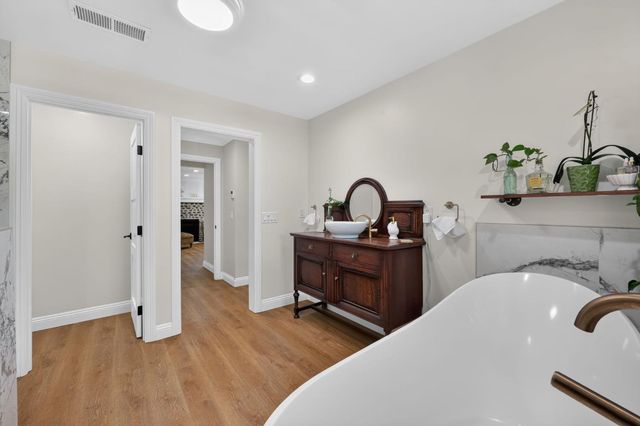2402 Deer Valley Rd, Rescue, CA 95672