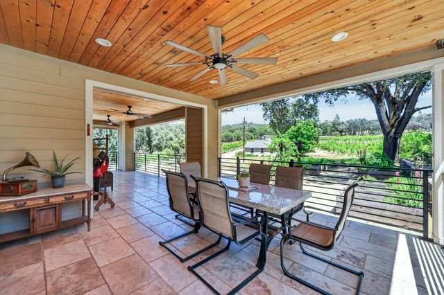 2402 Deer Valley Rd, Rescue, CA 95672