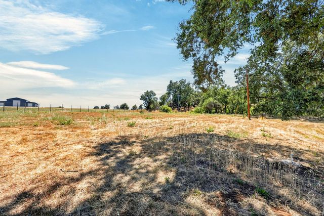 2402 Deer Valley Rd, Rescue, CA 95672
