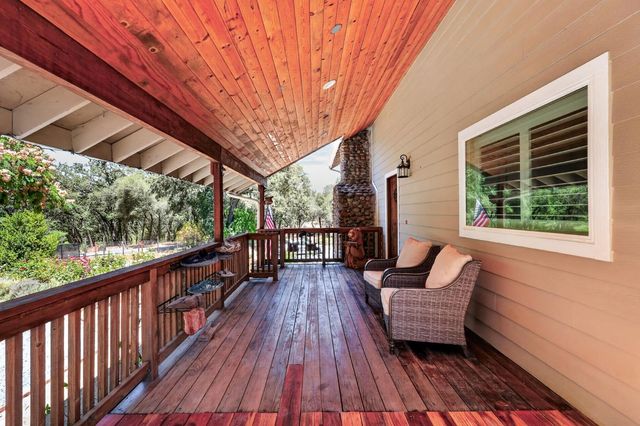 2402 Deer Valley Rd, Rescue, CA 95672