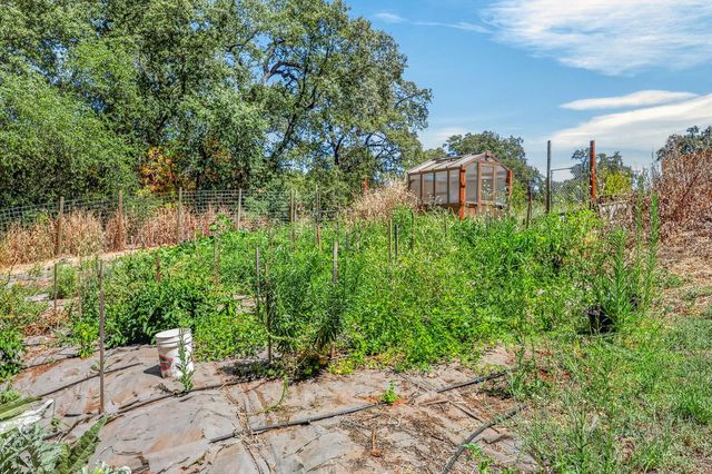2402 Deer Valley Rd, Rescue, CA 95672