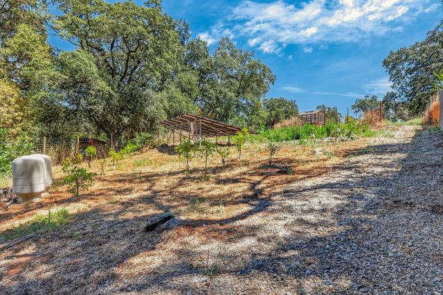 2402 Deer Valley Rd, Rescue, CA 95672