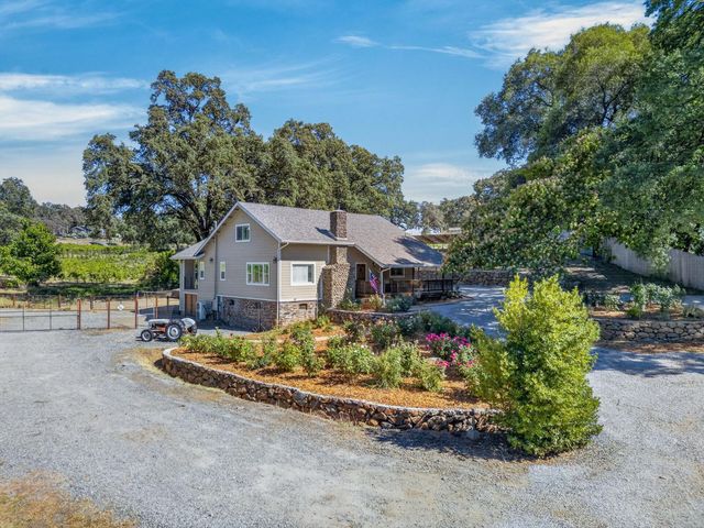 2402 Deer Valley Rd, Rescue, CA 95672