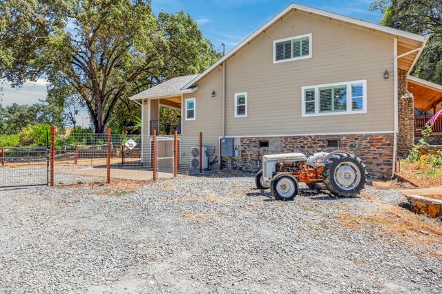 2402 Deer Valley Rd, Rescue, CA 95672