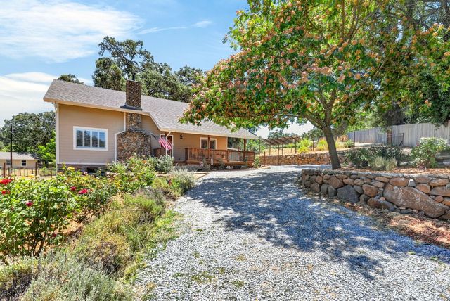 2402 Deer Valley Rd, Rescue, CA 95672